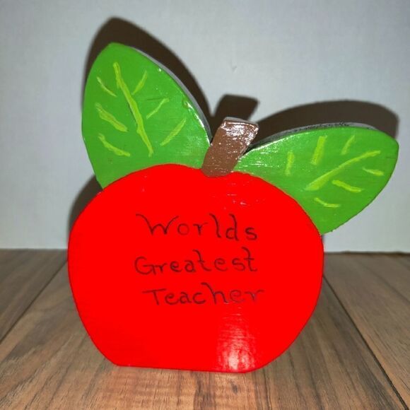 Worlds Greatest Teacher Wooden Apple 80's. Has some wear from age and use. Sold - Picture 4 of 6